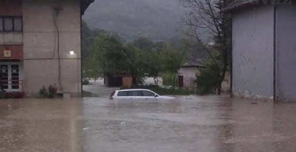 Rijeke u Zavidoviće donijele zmije