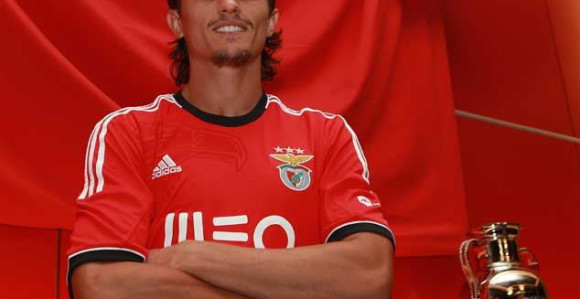 Ponovo duga pauza za Fejsu