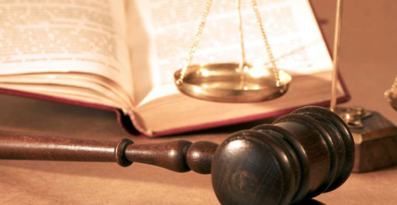 Sporno smanjenje plate direktora