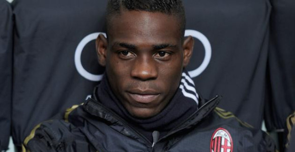 Baloteli mijenja Suaresa?