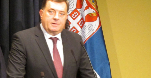 Dodiku uručen pasoš Srbije