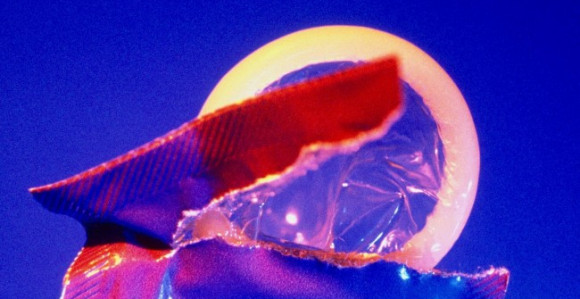 Kondom koji ubija HIV