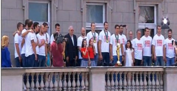 Srbi dočekali zlatne 'Delfine'!