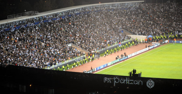 Partizan ipak domaćin u prvom meču sa Nefčijem