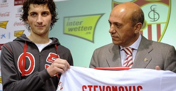 Stevanović višak u Sevilji!