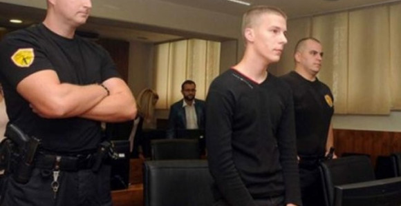 20 godina zbog ubistva oca i bake