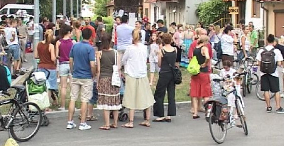 Banjalučki šetači: Farsa od prijava