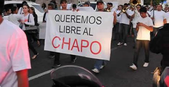 Demonstranti zapalili državnu zgradu