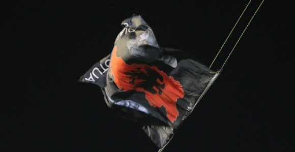 Srbija - Albanija 0:0, prekid zbog...?!