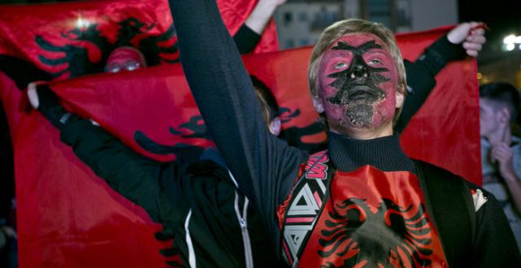 Albanci slavili prekid meča!