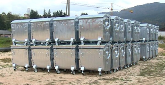 Нови контејнери у општини Пале