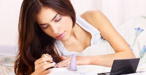 Kako skinuti lak, a ostali ste bez acetona?