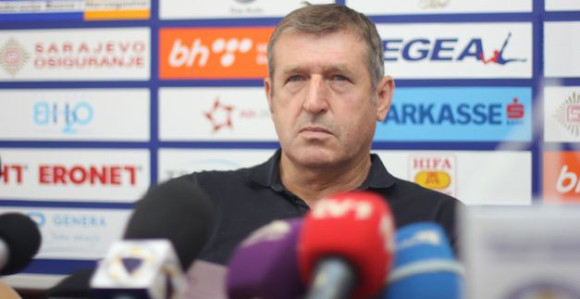 Папе не зове никога умјесто повређених