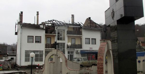 Izgorjela boračka zgrada u Kravici