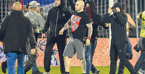 Parada ponosa bezbjedna, a Bogdanov na stadionu! Kako?!