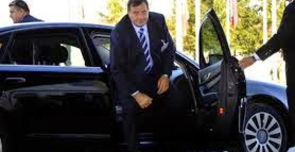 Gume za Dodikov “Mercedes” plaćene 37 hiljada maraka
