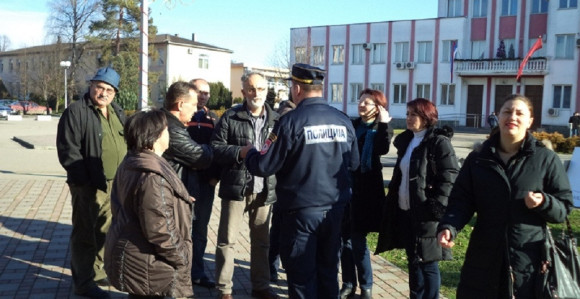 Србац: Штрајк радника се наставља