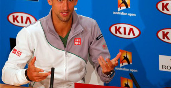 AO, video: Nole opet dijelio čokoladice!