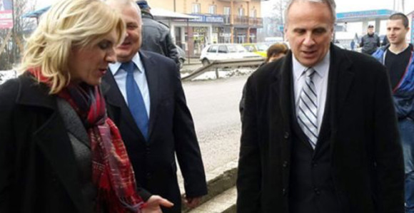 Zloupotreba: Kandidat SNSD-a,a već "ima" vladine projekte!?