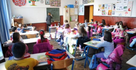 Đaci dobijaju 80 novih udžbenika