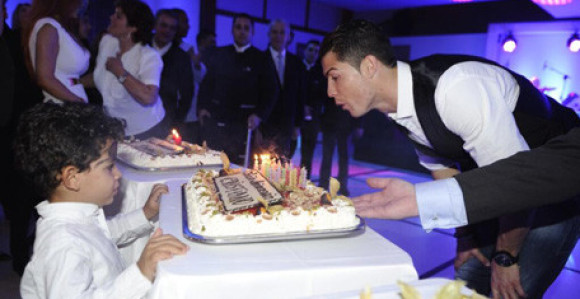 ЦР7 слави данас, али ово сигурно не знате о њему!