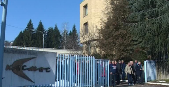 Radnici blokirali kapije “Kosmosa”