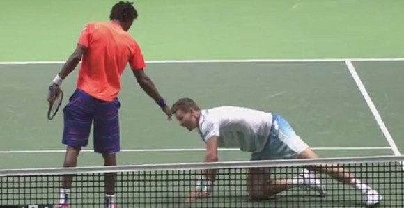 Video: Evo što ljudi obožavaju Monfisa!