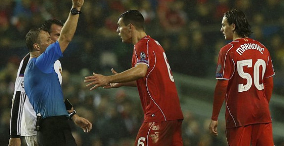 Лазару чак 4 меча суспензије!