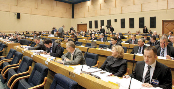 Размотрен Закон о порезу на доходак