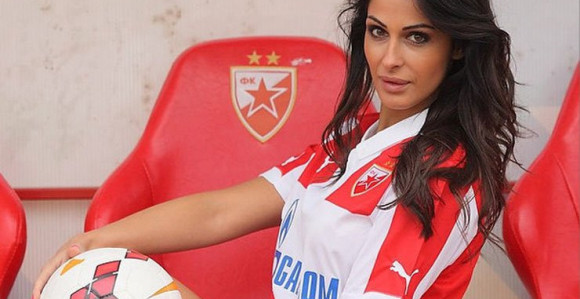 Звезда се одрекла своје прелијепе звезде!