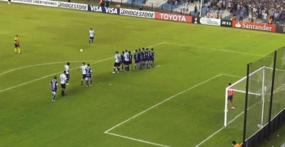 Video: Najlukavije izveden slobodnjak...i gol!