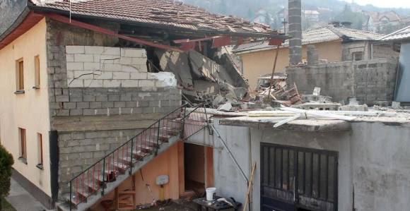 Bojler eksplodirao i uništio kuću