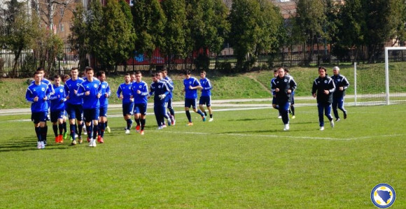 ''Змајићи'' поражени у Тузли од САД-а са 2:5!