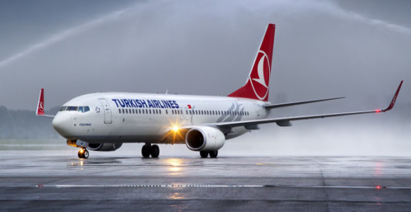 Avion vanredno sletio na aerodrom