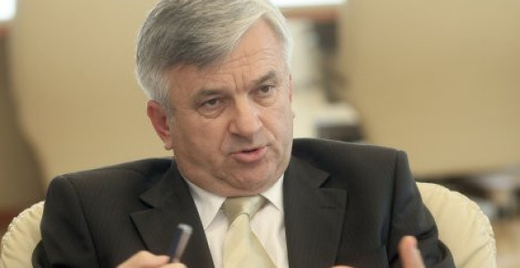 Čubrilović tvrdi da vlast Srpske radi na rasterećenju privrede