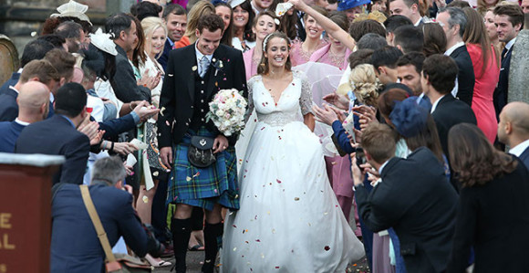 Supruga tenisera izgledala staromodno?