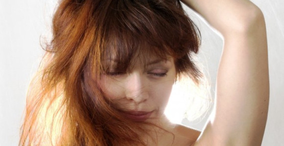 Jednostavan trik za zamršenu kosu 