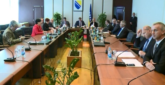 Institucije BiH osuđuju teroristički napad