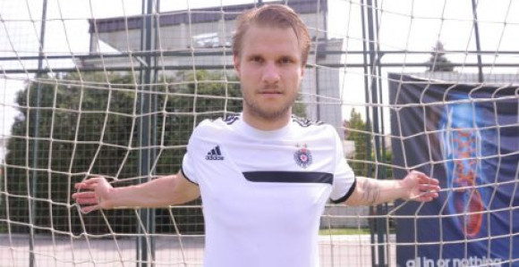 Balažic strepeo za porodicu na Derbiju!