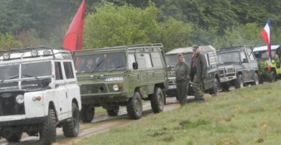 "Džipijadom" proslavili Dan mladosti