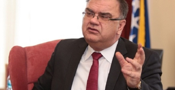 Иванић:"Јадан је политичар који гради ауторитет на такав начин"