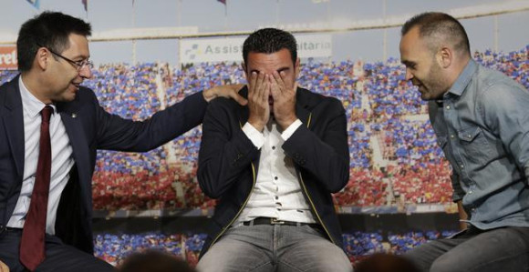 Видео: Шави се од Барсе опростио уплакан!