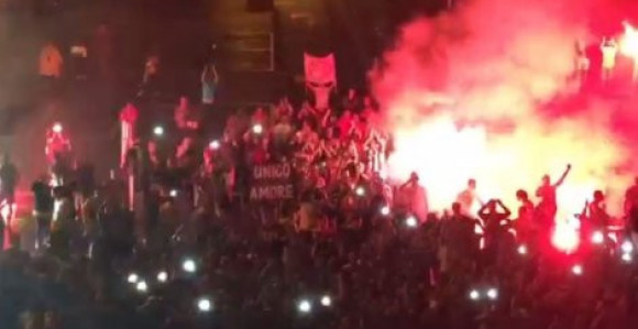 Видео: Шампионски дочек играча Јувентуса!