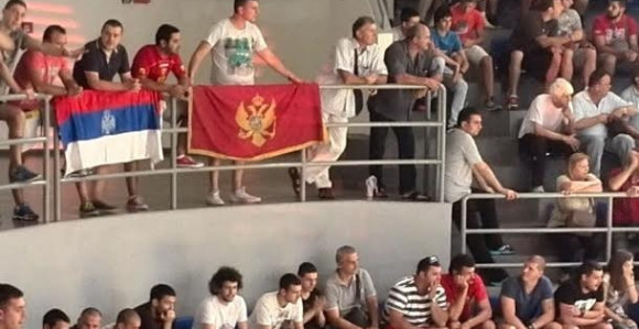 Prelijepo! Može i ovako da se navija...!