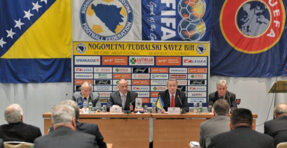UEFA - FS BiH: Kaznite klubove ili slijede sankcije!