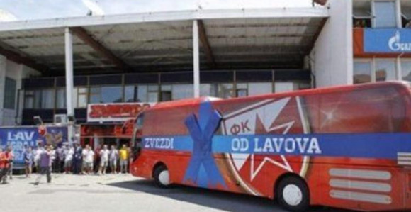 Navijači iz Hrvatske kamenovali autobus Crvene zvezde