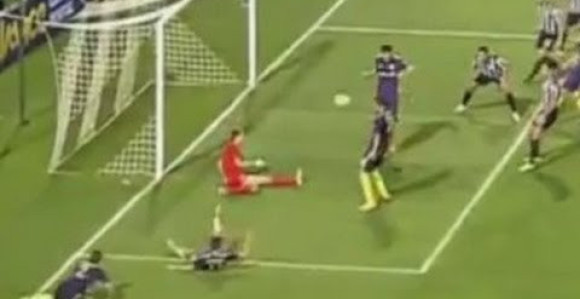 Видео: Аутогол који вас мора насмијати!