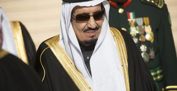 Saudiski kralj sa 1000 ljudi iz pratnje blokirao francusku plažu