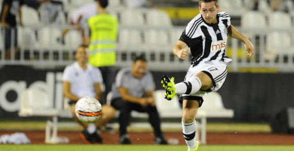 Бенфика поново “напада“ Живковића!