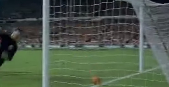Video: Pet decenija kasnije - da li je bio gol?!